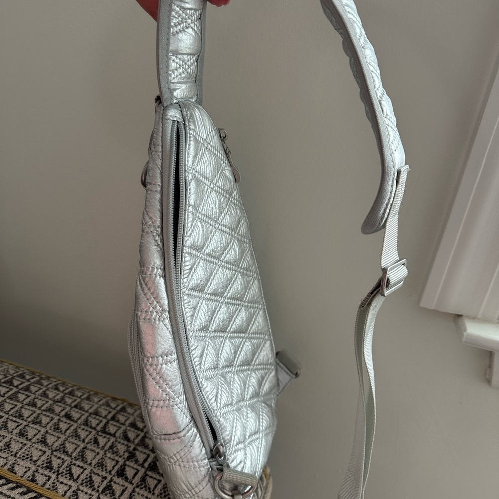 Baggallini Quilted Silver Backpack - Picture 4 of 9
